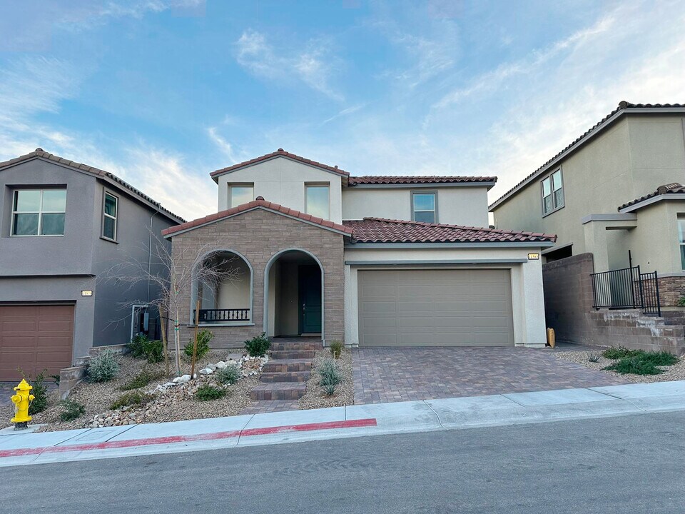 11585 Salt Creek Ave in Las Vegas, NV - Building Photo