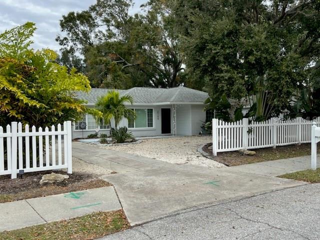 2159 Bougainvillea St in Sarasota, FL - Building Photo - Building Photo