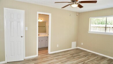 7323 Woodoak Dr in Houston, TX - Building Photo - Building Photo