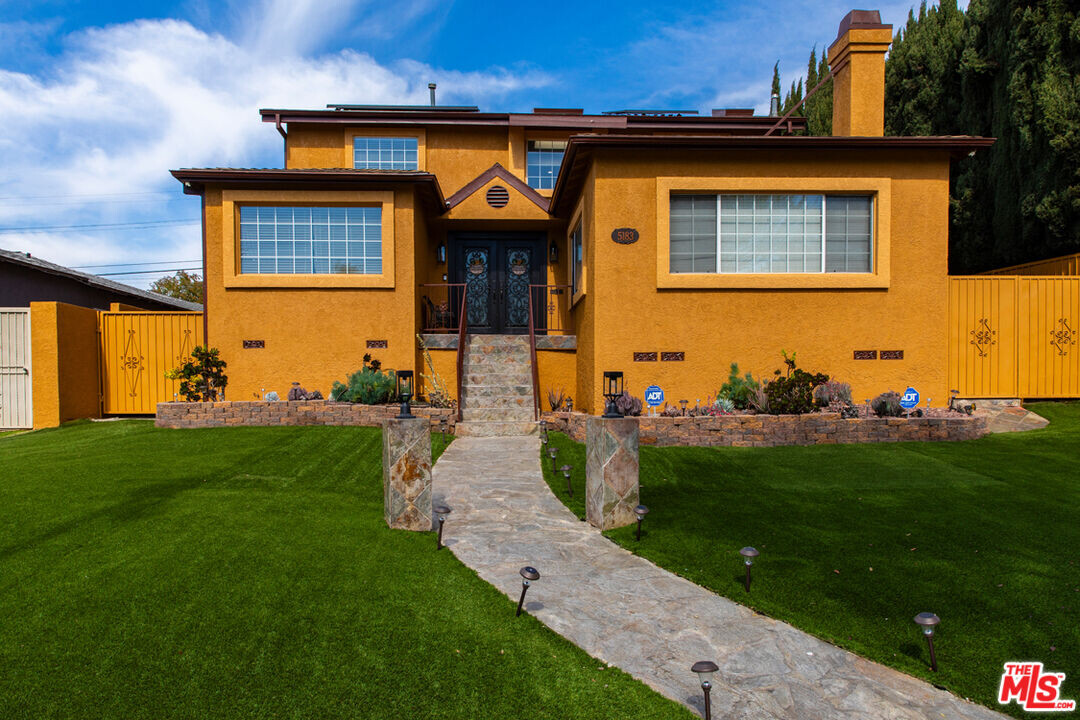 5183 Obama Blvd in Los Angeles, CA - Building Photo