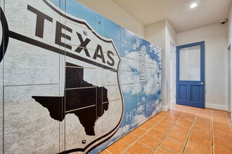 Legends Lake Creek in Austin, TX - Foto de edificio - Interior Photo