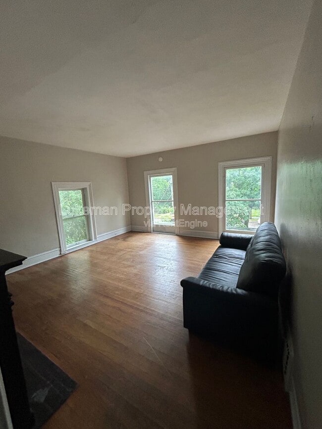 724 W South St in Kalamazoo, MI - Building Photo - Building Photo