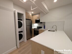 20 Joy St, Unit B in Boston, MA - Foto de edificio - Building Photo