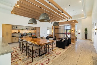 Solwyn in Santa Fe, NM - Foto de edificio - Building Photo