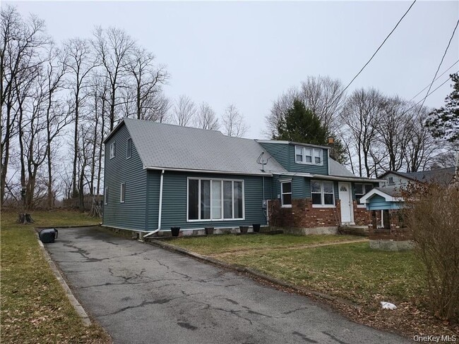 59 Walton Terrace in Monroe, NY - Building Photo - Building Photo