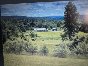 175 Victoria Arms Cir in Kunkletown, PA - Building Photo - Building Photo