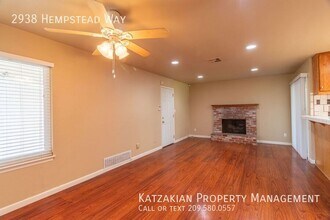 2938 Hempstead Way in Stockton, CA - Building Photo - Building Photo