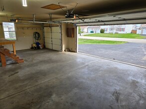 11034 Meadowsweet Ln in Roscoe, IL - Building Photo - Building Photo