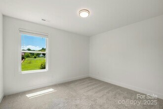 609 Linwood Rd in Gastonia, NC - Building Photo - Building Photo