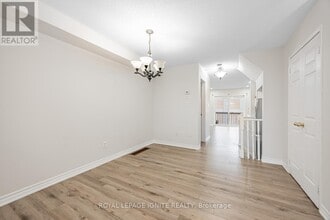 3356 Redpath Cir in Mississauga, ON - Building Photo - Building Photo