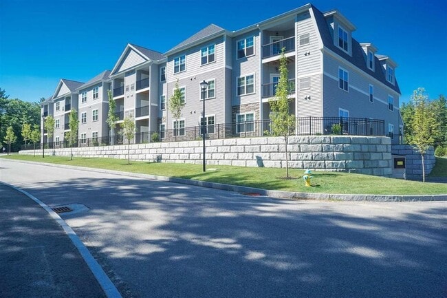 3 Furnival Rd in Nashua, NH - Building Photo - Building Photo