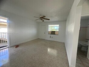 845 W 29th St in Hialeah, FL - Foto de edificio - Building Photo