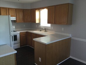 1221 W 4th St in Belvidere, IL - Building Photo - Building Photo