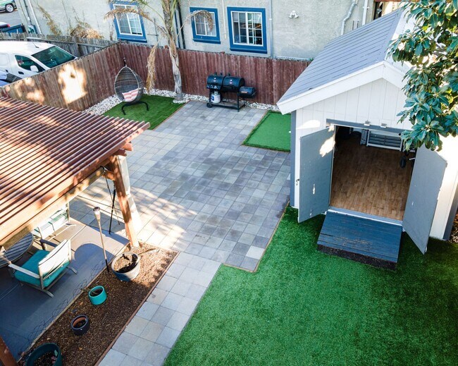 882 Wood St in Oakland, CA - Building Photo - Building Photo