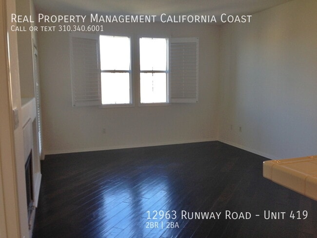 12963 W Runway Rd in Los Angeles, CA - Building Photo - Building Photo