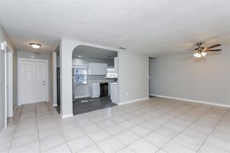 5427 Knollwood Pl in Sarasota, FL - Building Photo - Building Photo