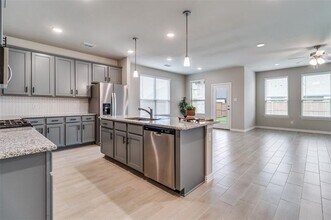 3737 Paradise Way in Sherman, TX - Building Photo - Building Photo
