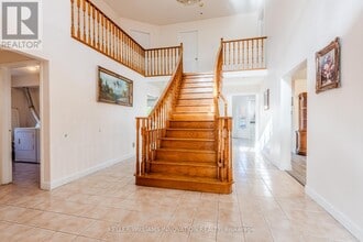 8 Dingwall Ct in Brampton, ON - Building Photo - Building Photo