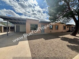 2480 Rose Peak Dr in Tucson, AZ - Building Photo