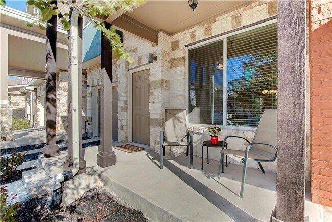912 Cannoneer Ln in Austin, TX - Building Photo - Building Photo