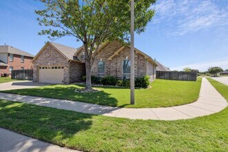 12417 Arbor Lake Rd in Rhome, TX - Building Photo - Building Photo