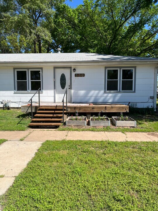 320 W. Cincinnati St in Towanda, KS - Building Photo