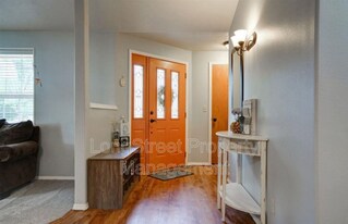 3937 SW Neer Ave in Corvallis, OR - Building Photo