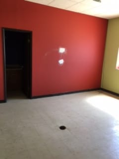 8058-8074 N Milwaukee Ave in Niles, IL - Building Photo - Interior Photo