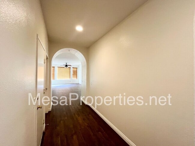 12261 Luna Rd in Victorville, CA - Building Photo - Building Photo