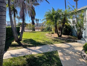 302 Whaley St, Unit na in Oceanside, CA - Foto de edificio - Building Photo