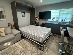 12990 Halford St in Los Angeles, CA - Building Photo - Building Photo