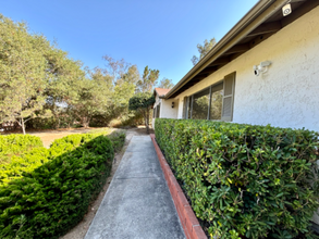 1040 Deerhaven Dr in Vista, CA - Building Photo - Building Photo