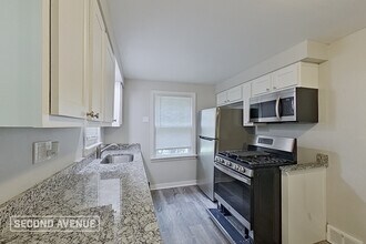 915 W Sutter Rd in Glenshaw, PA - Foto de edificio - Building Photo
