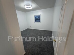 4264 E 164th St in Cleveland, OH - Building Photo - Building Photo