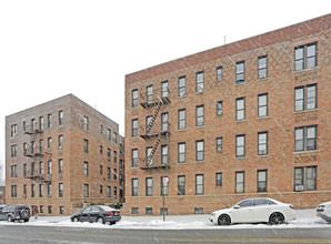 151-10 35th Avenue in Flushing, NY - Building Photo - Building Photo