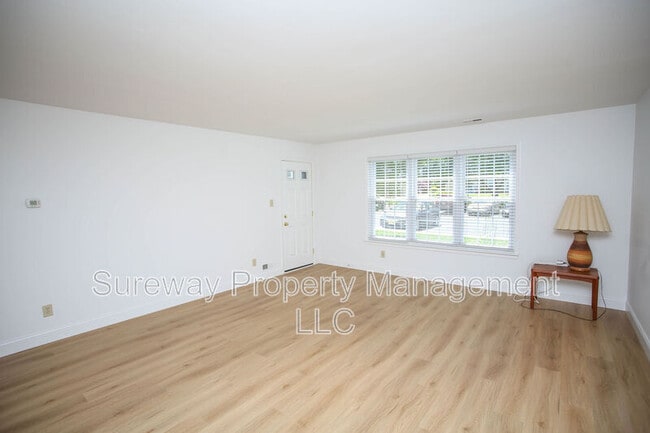 1801A Sedgefield Dr in Mount Laurel, NJ - Building Photo - Building Photo