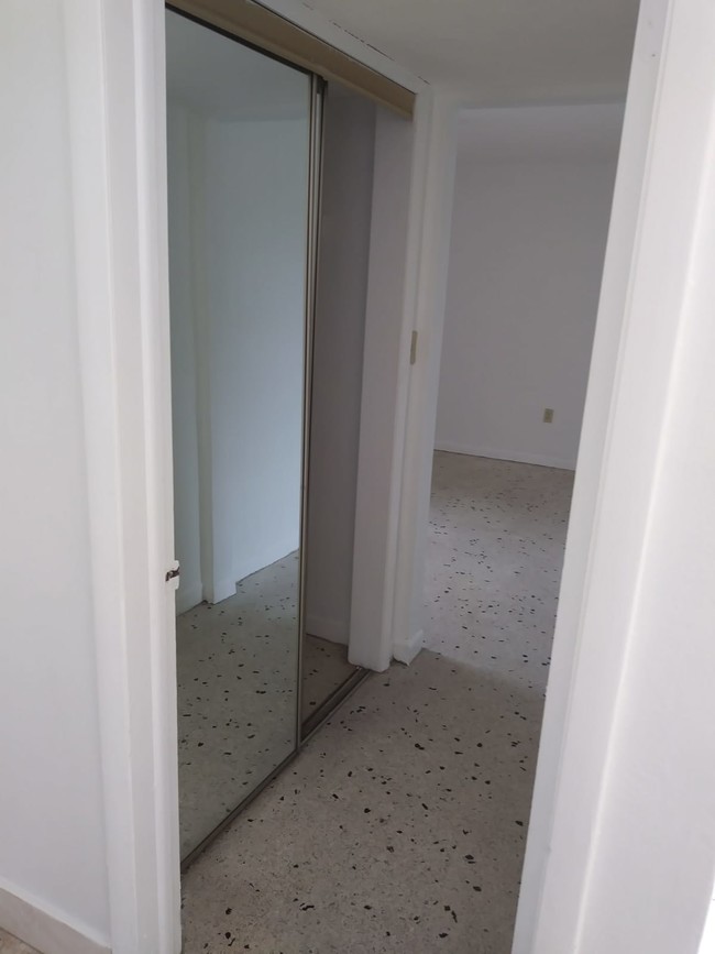 3501 W 11th Ave-Unit -102 in Hialeah, FL - Building Photo - Building Photo
