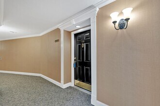 25109 Plantation Dr NE in Atlanta, GA - Building Photo - Building Photo
