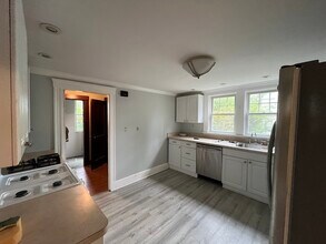 38 Olcott St in Watertown, MA - Building Photo - Building Photo