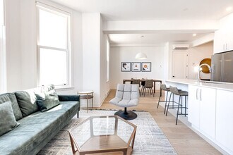 4500 Rue Hutchison in Montréal, QC - Building Photo - Building Photo