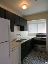 1318 Holland Park Blvd in Colorado Springs, CO - Building Photo - Building Photo