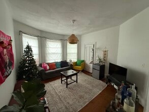 268 Broadway, Unit 1A in Cambridge, MA - Building Photo - Building Photo