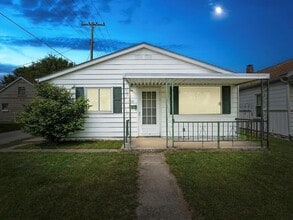 609 S Middleboro Ave in Mishawaka, IN - Building Photo - Building Photo
