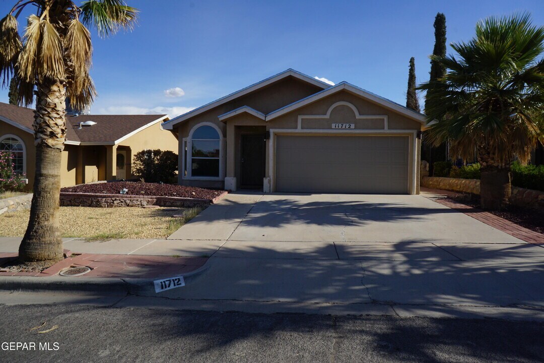 11712 Balladeer Ave in El Paso, TX - Building Photo