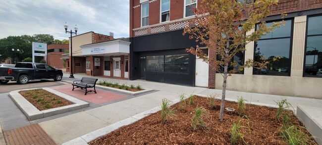 7 E Main St in Vermillion, SD - Building Photo - Building Photo
