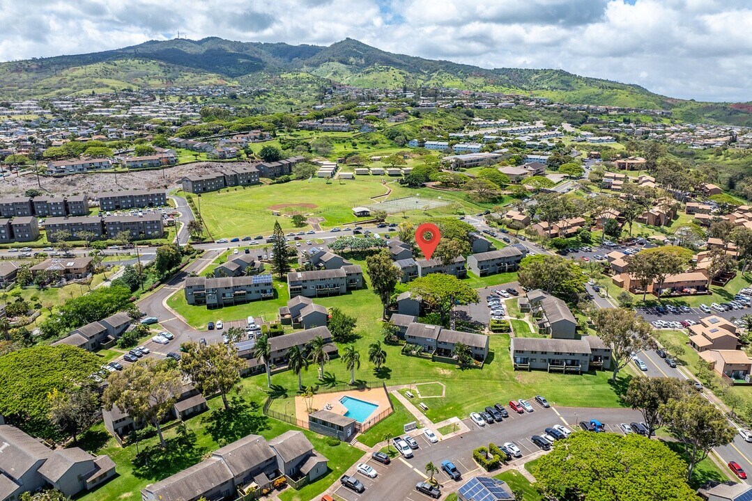 92-1261-1261 Panana St in Kapolei, HI - Building Photo