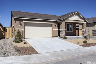 1260 Grey Owl Dr. in Sparks, NV - Building Photo - Building Photo