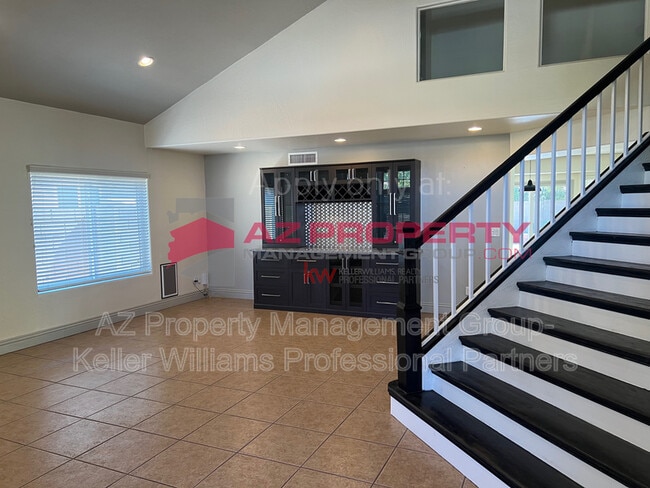 4553 E Desert Cactus St in Phoenix, AZ - Building Photo - Building Photo