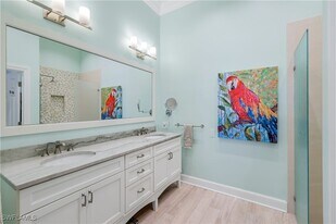 11831 Quail Village Way in Naples, FL - Building Photo