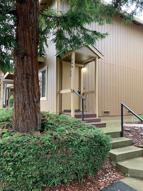 173 Lincoln Way in Auburn, CA - Building Photo - Building Photo